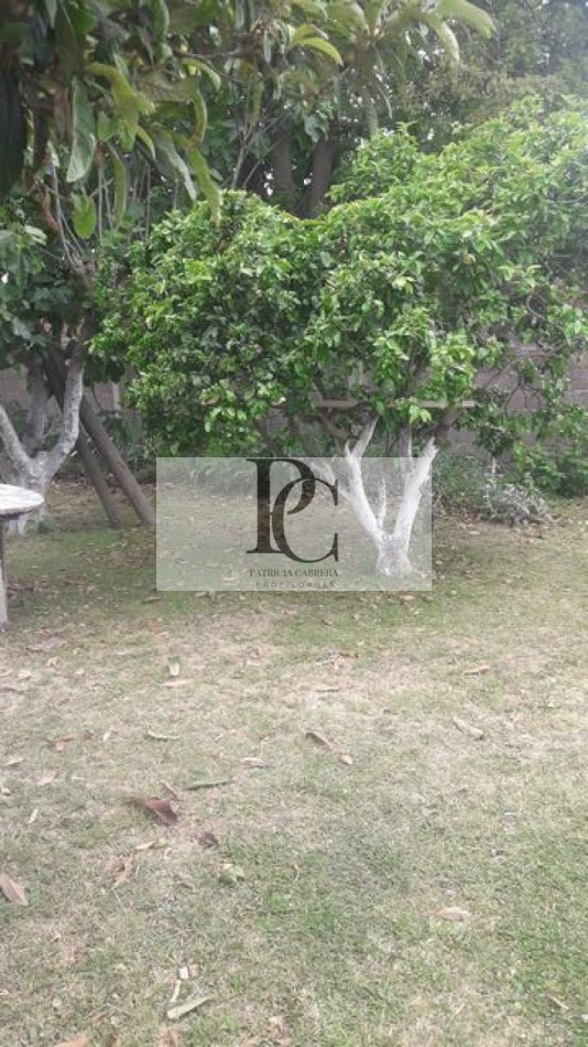 Propiedad con doble unidad funcional en lote amplio - Barrio Santa Rosa de Lima -