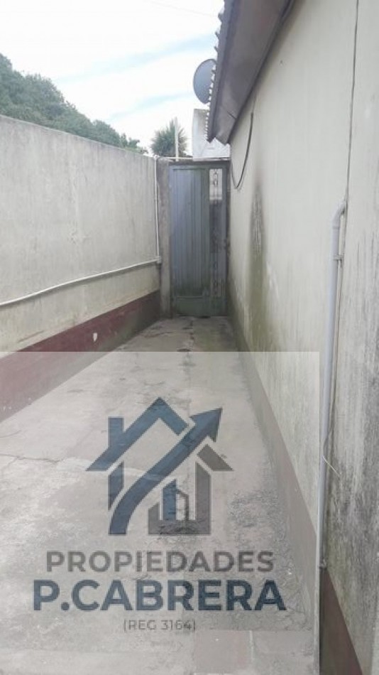 Propiedad con doble unidad funcional en lote amplio - Barrio Santa Rosa de Lima -