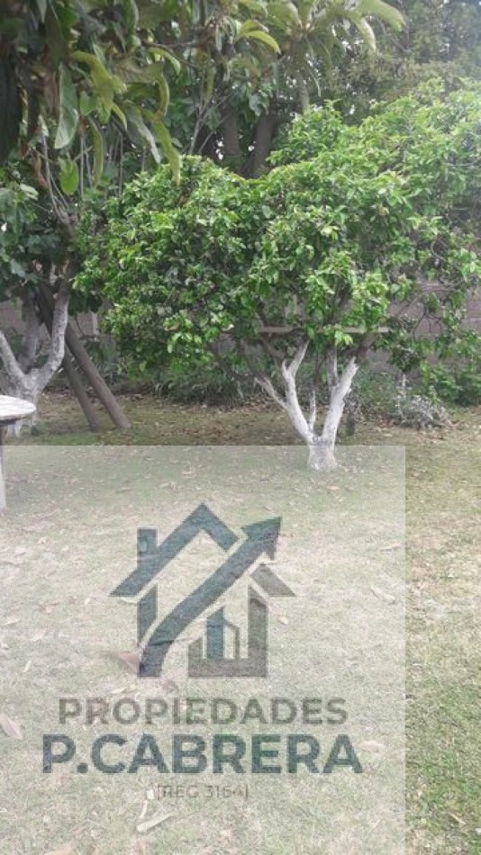 Propiedad con doble unidad funcional en lote amplio - Barrio Santa Rosa de Lima -