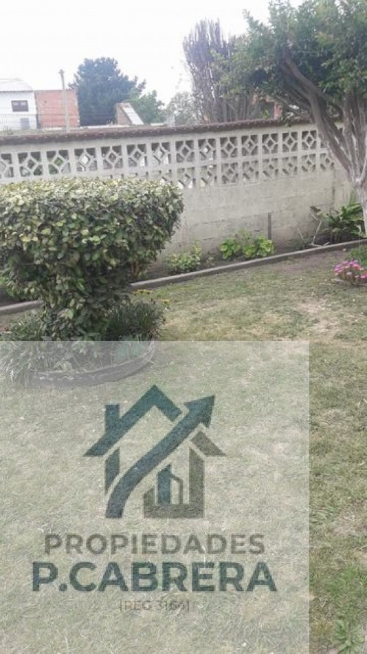 Propiedad con doble unidad funcional en lote amplio - Barrio Santa Rosa de Lima -