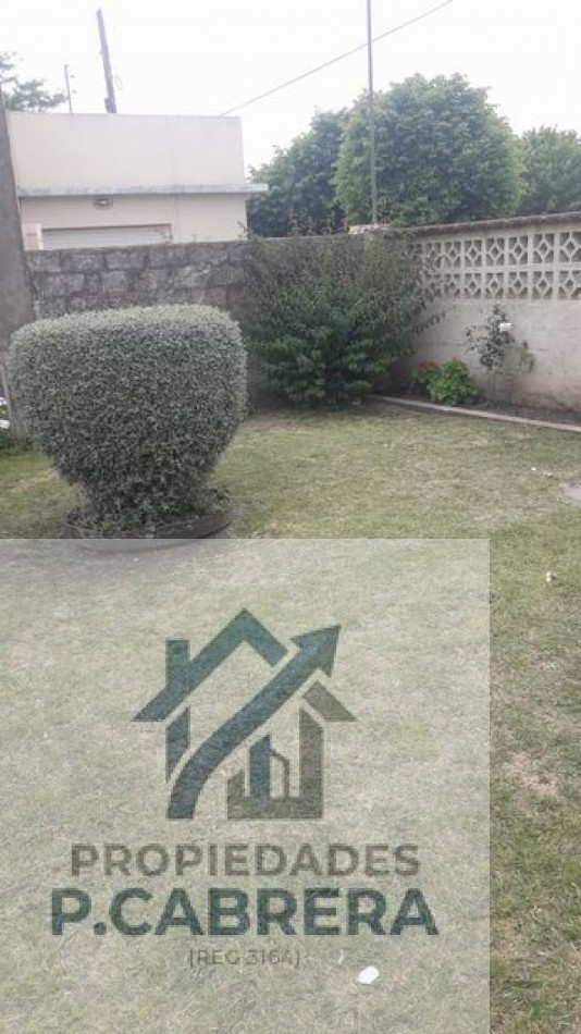 Propiedad con doble unidad funcional en lote amplio - Barrio Santa Rosa de Lima -