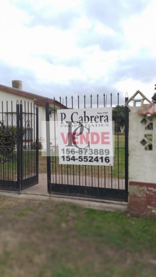 Propiedad con doble unidad funcional en lote amplio - Barrio Santa Rosa de Lima -