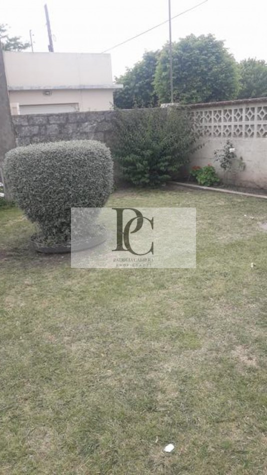 Propiedad con doble unidad funcional en lote amplio - Barrio Santa Rosa de Lima -