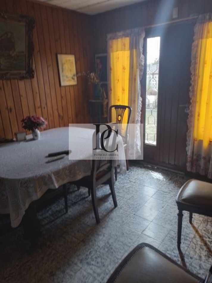 Propiedad con doble unidad funcional en lote amplio - Barrio Santa Rosa de Lima -